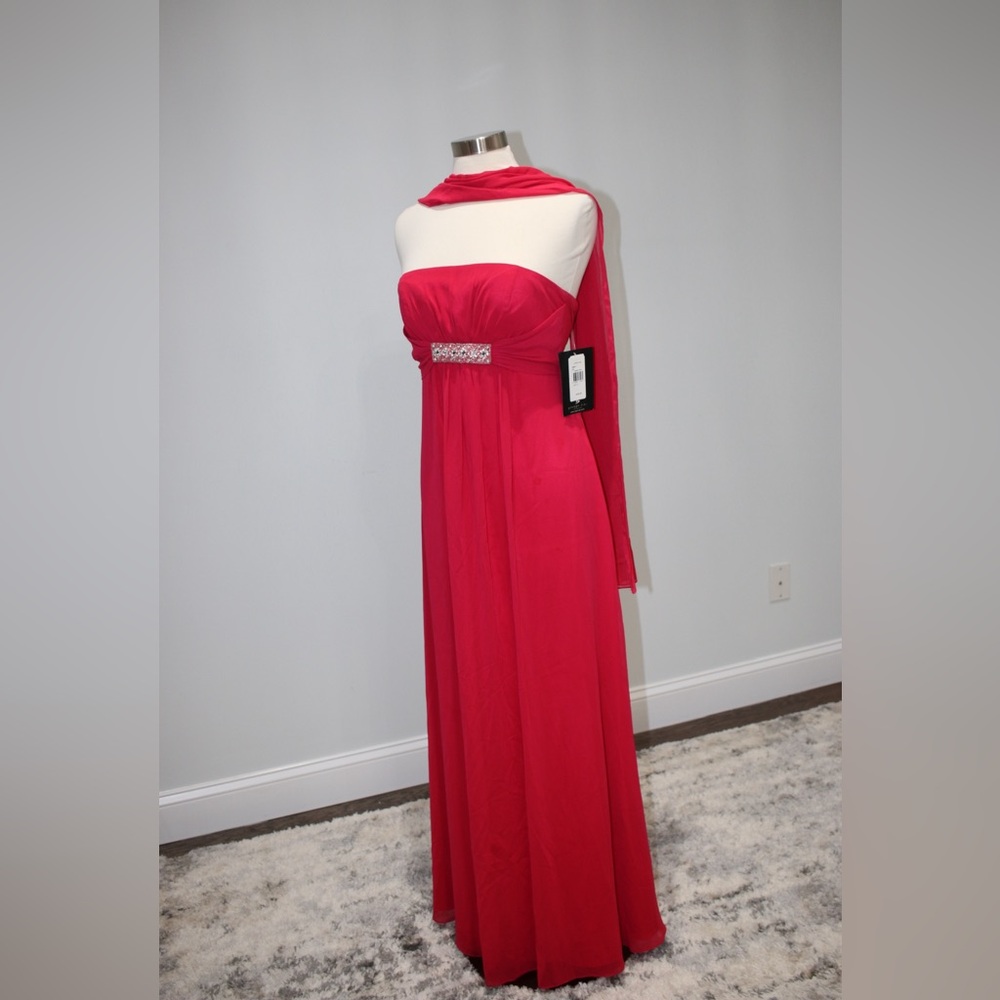 JS Boutique Strapless Red Gown